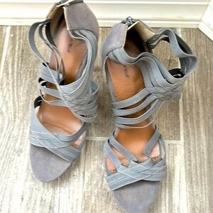 Gray heels size 8.5
